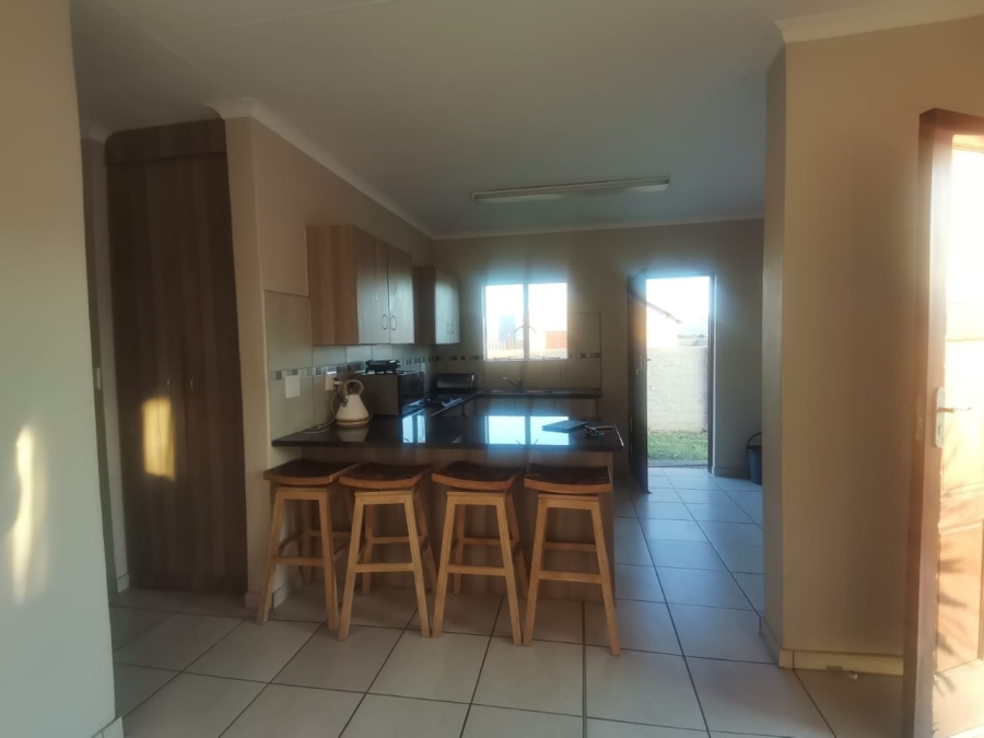To Let 3 Bedroom Property for Rent in Waterkloof North West